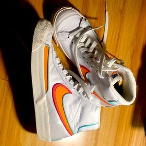Nike blazers, Were only worn once, they are in good condition.